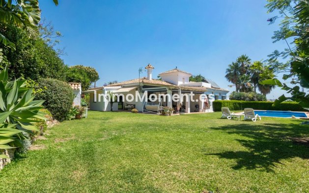 Resale - Detached villa - Estepona - Estepona Centro