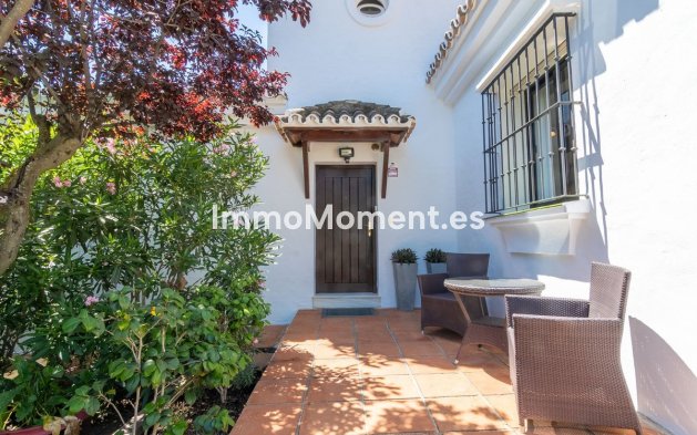 Resale - Detached villa - Estepona - Estepona Centro