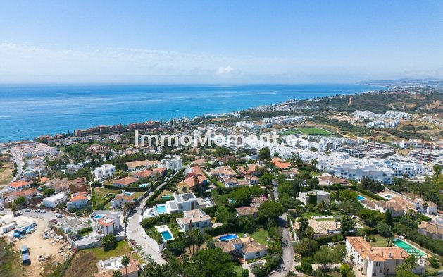 Resale - Detached villa - Estepona - Estepona Centro