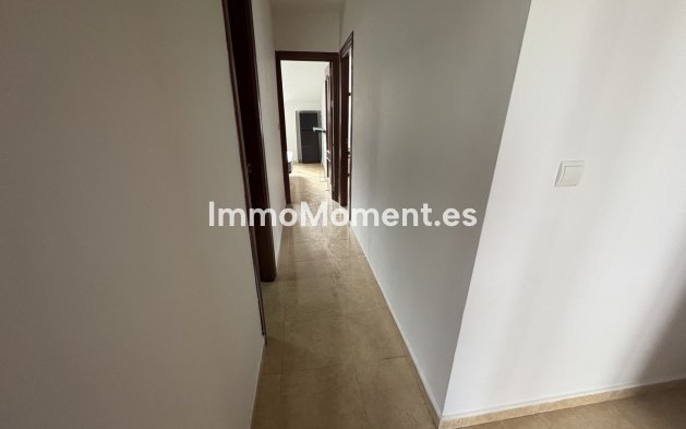 Wiederverkauf - Wohnung -   Inländisch - Alhaurín el Grande Centro