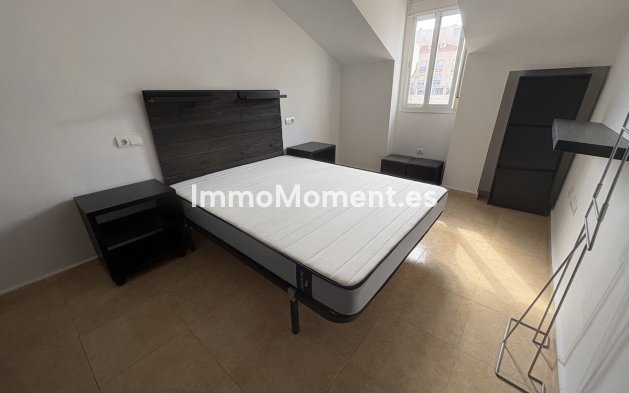 Wiederverkauf - Wohnung -   Inländisch - Alhaurín el Grande Centro