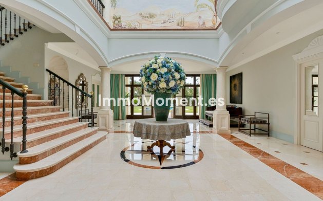 Wiederverkauf - Freistehende Villa - Marbella - Guadalmina Baja