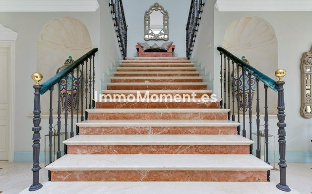 Wiederverkauf - Freistehende Villa - Marbella - Guadalmina Baja