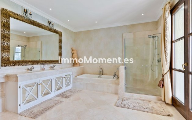 Wiederverkauf - Freistehende Villa - Marbella - Guadalmina Baja