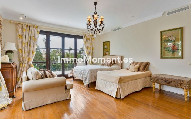 Wiederverkauf - Freistehende Villa - Marbella - Guadalmina Baja