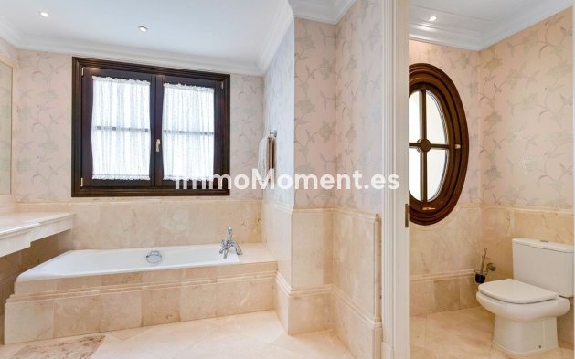 Wiederverkauf - Freistehende Villa - Marbella - Guadalmina Baja