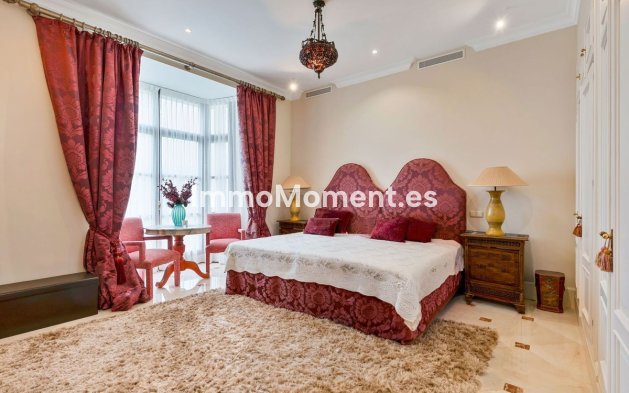Wiederverkauf - Freistehende Villa - Marbella - Guadalmina Baja