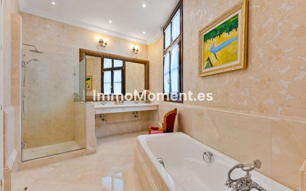 Wiederverkauf - Freistehende Villa - Marbella - Guadalmina Baja