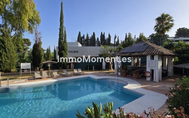 Revente - Appartement - Marbella - Nueva Andalucía