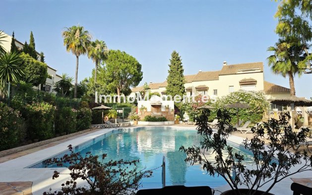 Revente - Appartement - Marbella - Nueva Andalucía