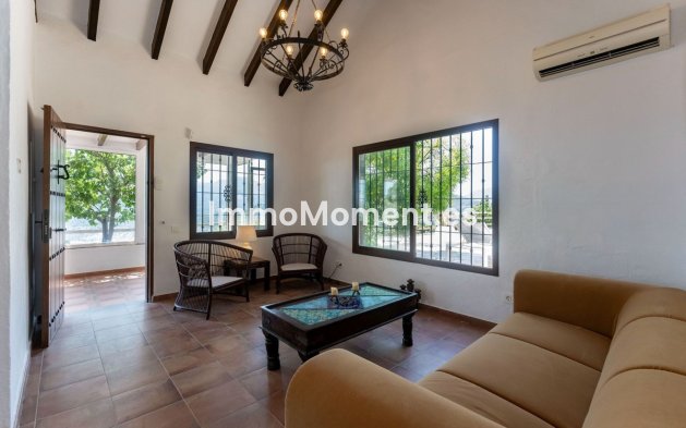 Revente - Maison de campagne - Intérieur                       - Monda