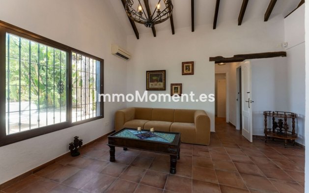 Revente - Maison de campagne - Intérieur                       - Monda