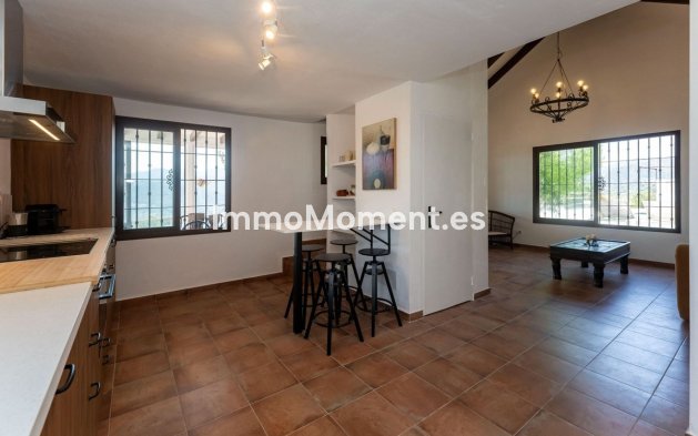 Revente - Maison de campagne - Intérieur                       - Monda