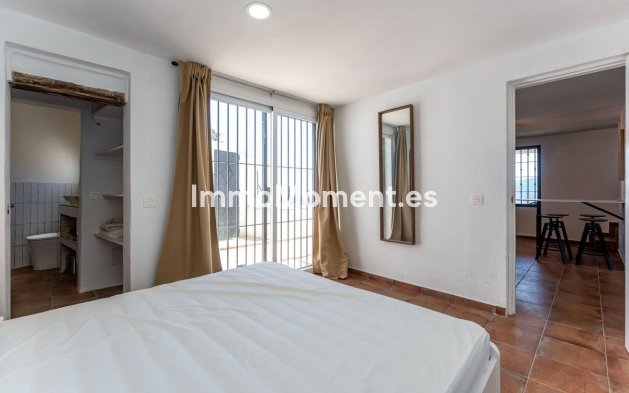 Revente - Maison de campagne - Intérieur                       - Monda