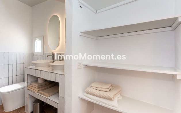 Revente - Maison de campagne - Intérieur                       - Monda