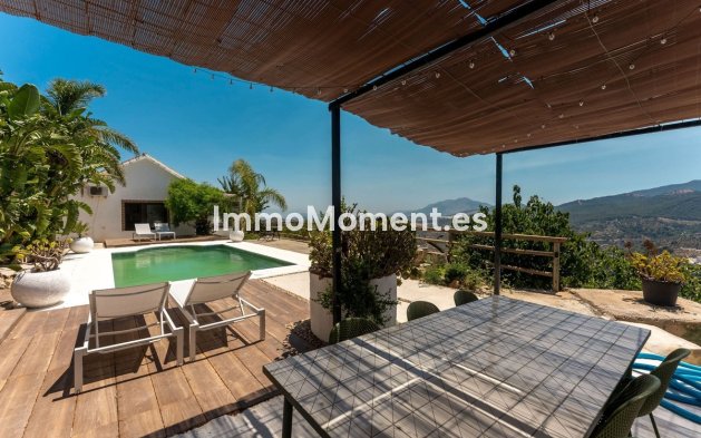 Revente - Maison de campagne - Intérieur                       - Monda