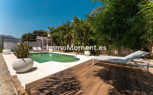 Revente - Maison de campagne - Intérieur                       - Monda