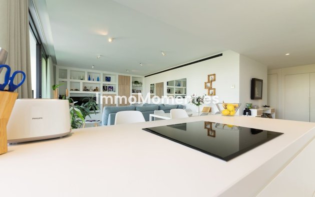 Resale - Apartment - Fuengirola - Higueron