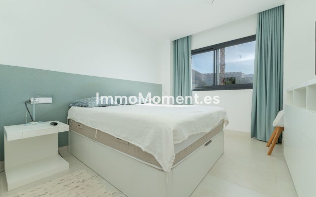 Resale - Apartment - Fuengirola - Higueron