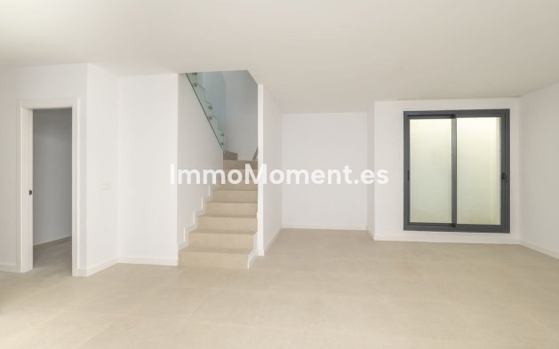 Bestaande woning - Vrijstaande villa - Estepona  - Estepona Centro
