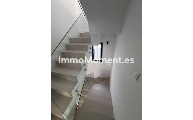 Bestaande woning - Vrijstaande villa - Estepona  - Estepona Centro