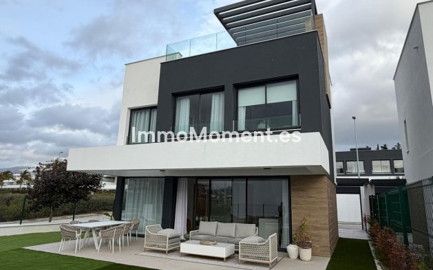 Bestaande woning - Vrijstaande villa - Estepona  - Estepona Centro