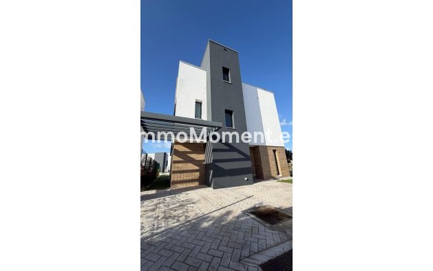 Bestaande woning - Vrijstaande villa - Estepona  - Estepona Centro