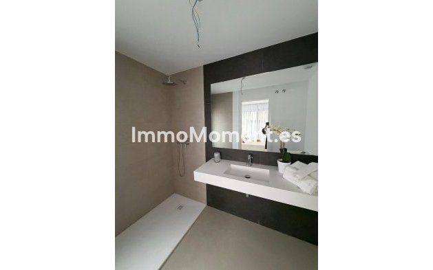Bestaande woning - Vrijstaande villa - Estepona  - Estepona Centro