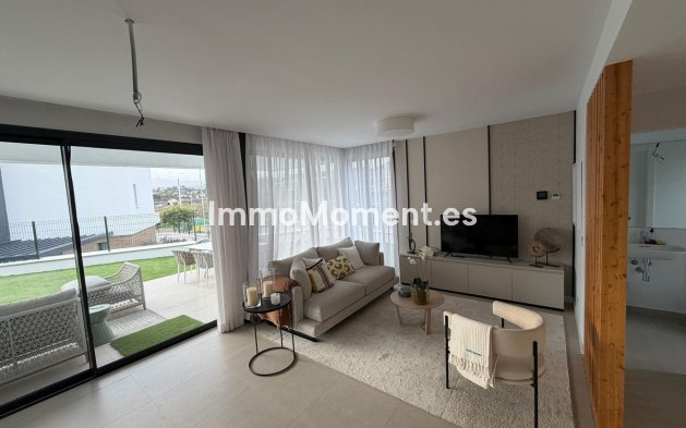 Bestaande woning - Vrijstaande villa - Estepona  - Estepona Centro