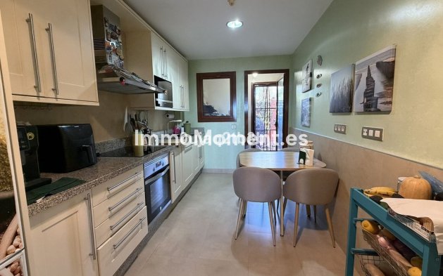 Reventa - Apartamento - Benahavís - Benahavís Centro