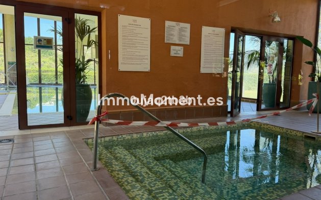 Reventa - Apartamento - Benahavís - Benahavís Centro
