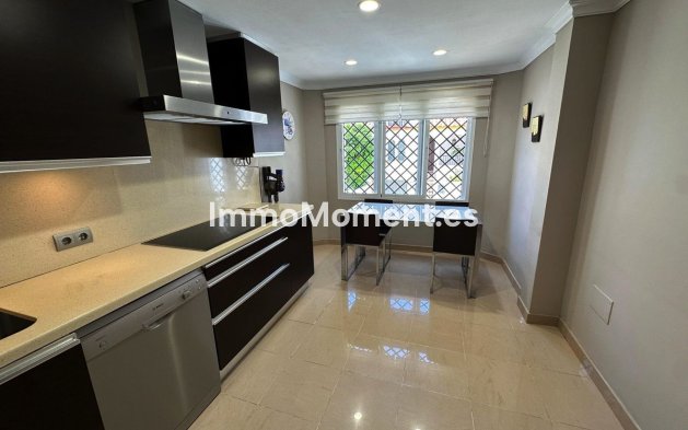 Bestaande woning - Rijtjeshuis - Estepona  - Estepona Centro