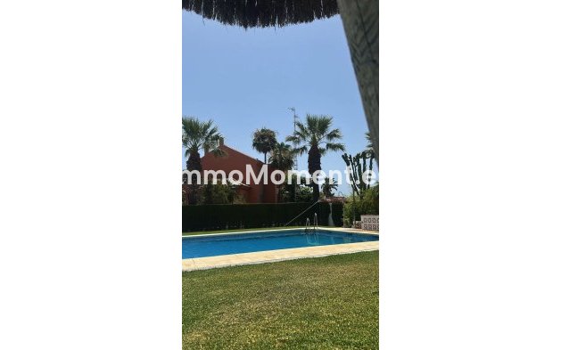 Bestaande woning - Rijtjeshuis - Estepona  - Estepona Centro