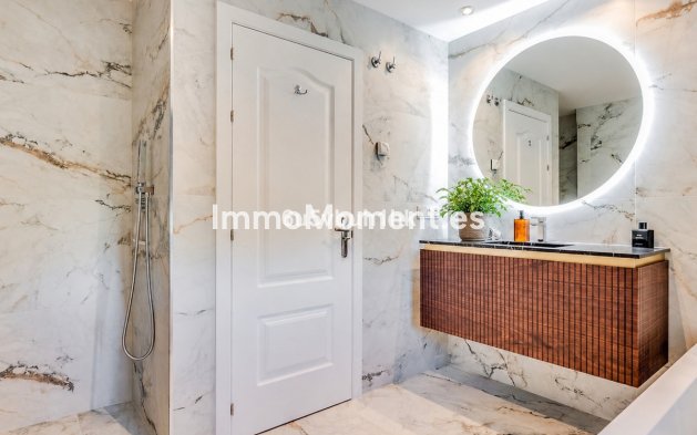 Resale - Apartment - Benahavís - Benahavís Centro