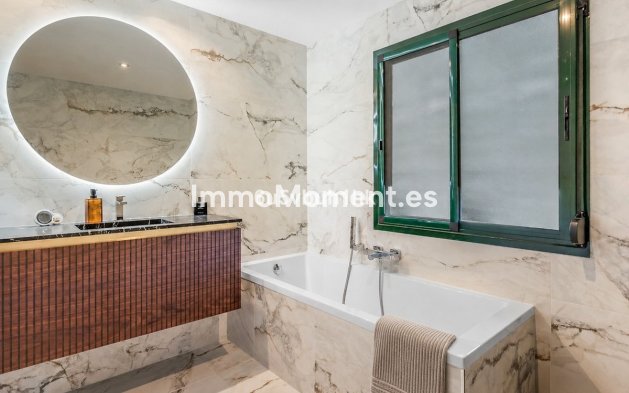 Resale - Apartment - Benahavís - Benahavís Centro