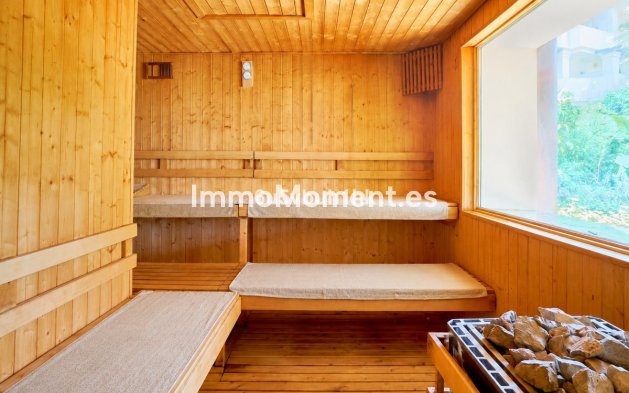 Resale - Apartment - Benahavís - Benahavís Centro