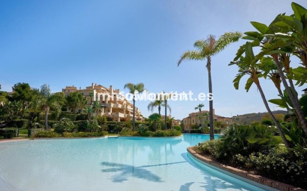 Resale - Apartment - Benahavís - Benahavís Centro