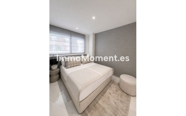 Resale - Apartment - Marbella - Nueva Andalucía