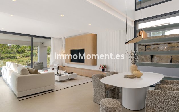 Nieuwbouw - Vrijstaande villa - Estepona  - Estepona