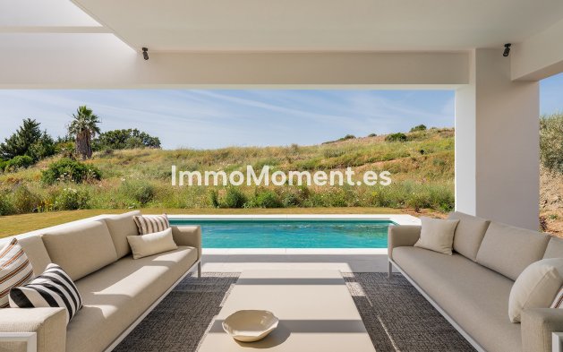 Nieuwbouw - Vrijstaande villa - Estepona  - Estepona