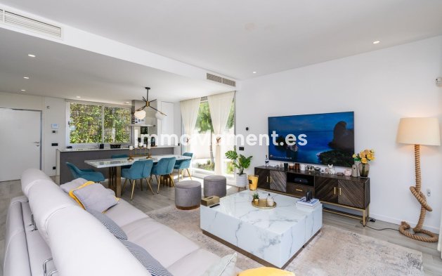 Revente - Maison mitoyenne - Estepona  - Cancelada