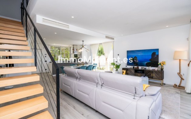 Revente - Maison mitoyenne - Estepona  - Cancelada