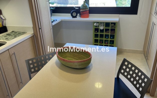 Resale - Apartment - Benahavís - La Quinta