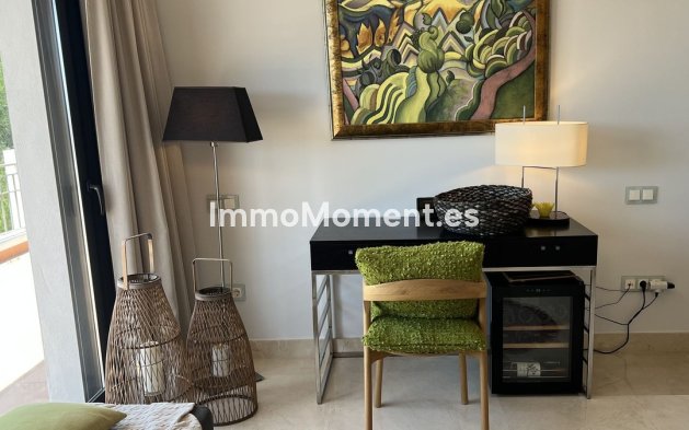 Resale - Apartment - Benahavís - La Quinta