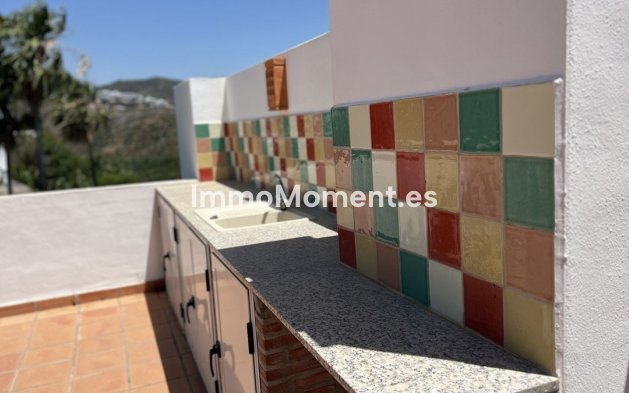 Resale - Apartment - Benahavís - La Quinta