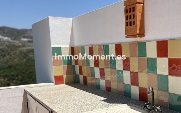 Resale - Apartment - Benahavís - La Quinta