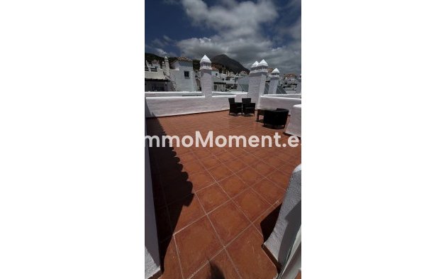 Resale - Apartment - Estepona - Valle Romano