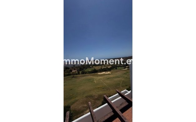Resale - Apartment - Estepona - Valle Romano