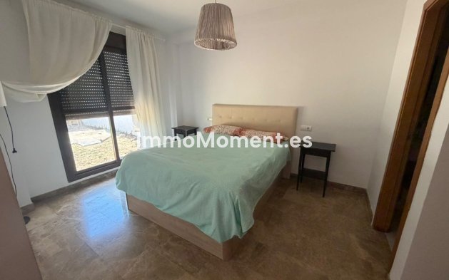 Wiederverkauf - Wohnung - Estepona  - Selwo