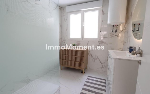 Resale - Apartment - Torrevieja - Torrevieja Centro